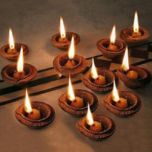 Dhenush Pottery (Pack Of 31) Table Diya Set (Height: 2 Inch)